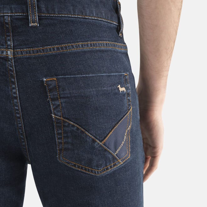 HARMONT&BLAINE
JEANS CINQUE TASCHE CON DETTAGLI PERSONALIZZATI WNJ029 059425A02
