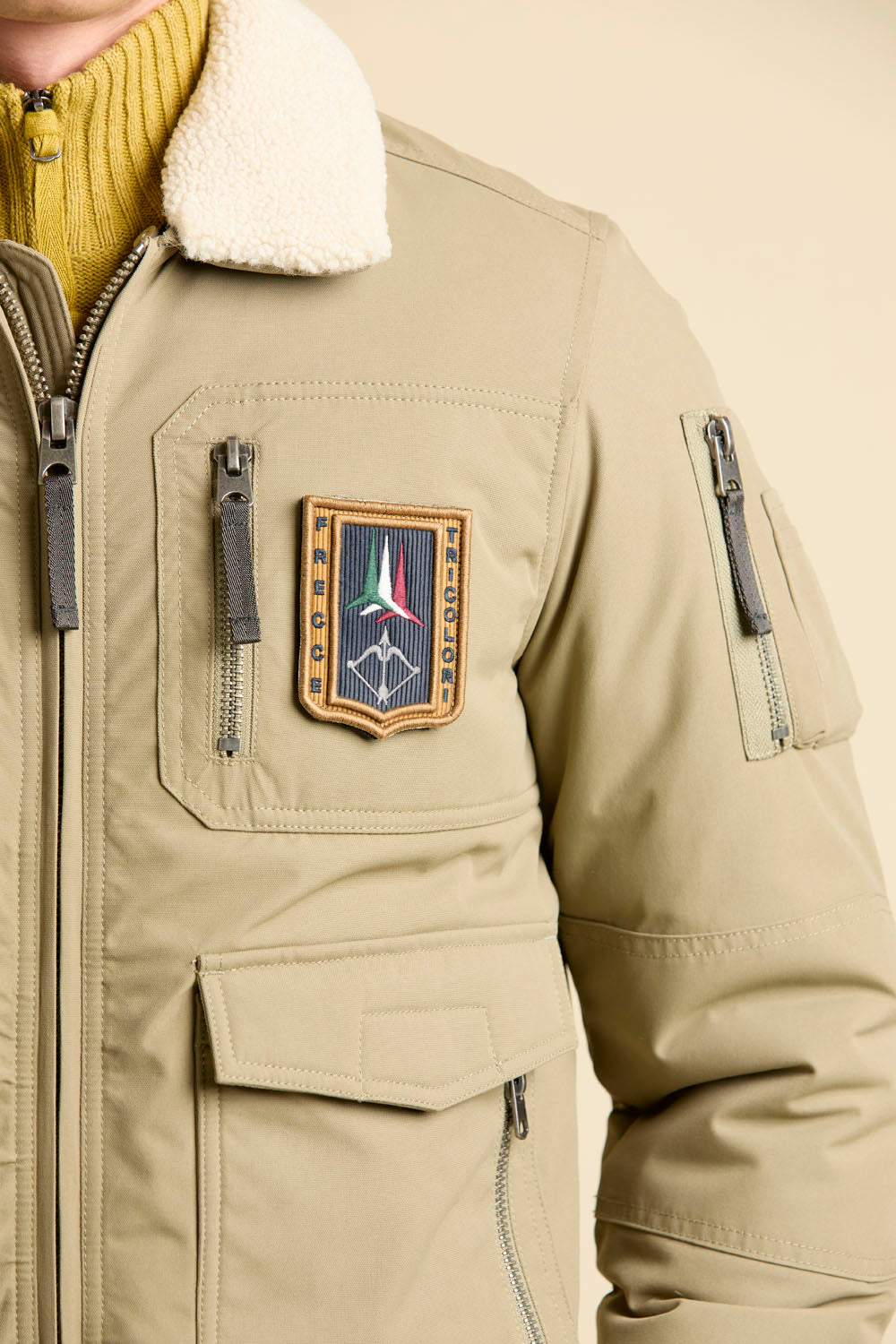 AERONAUTICA MILITARE
ICONICA GIACCA PILOT COLLO REMOVIBILE AB3024UCT03151