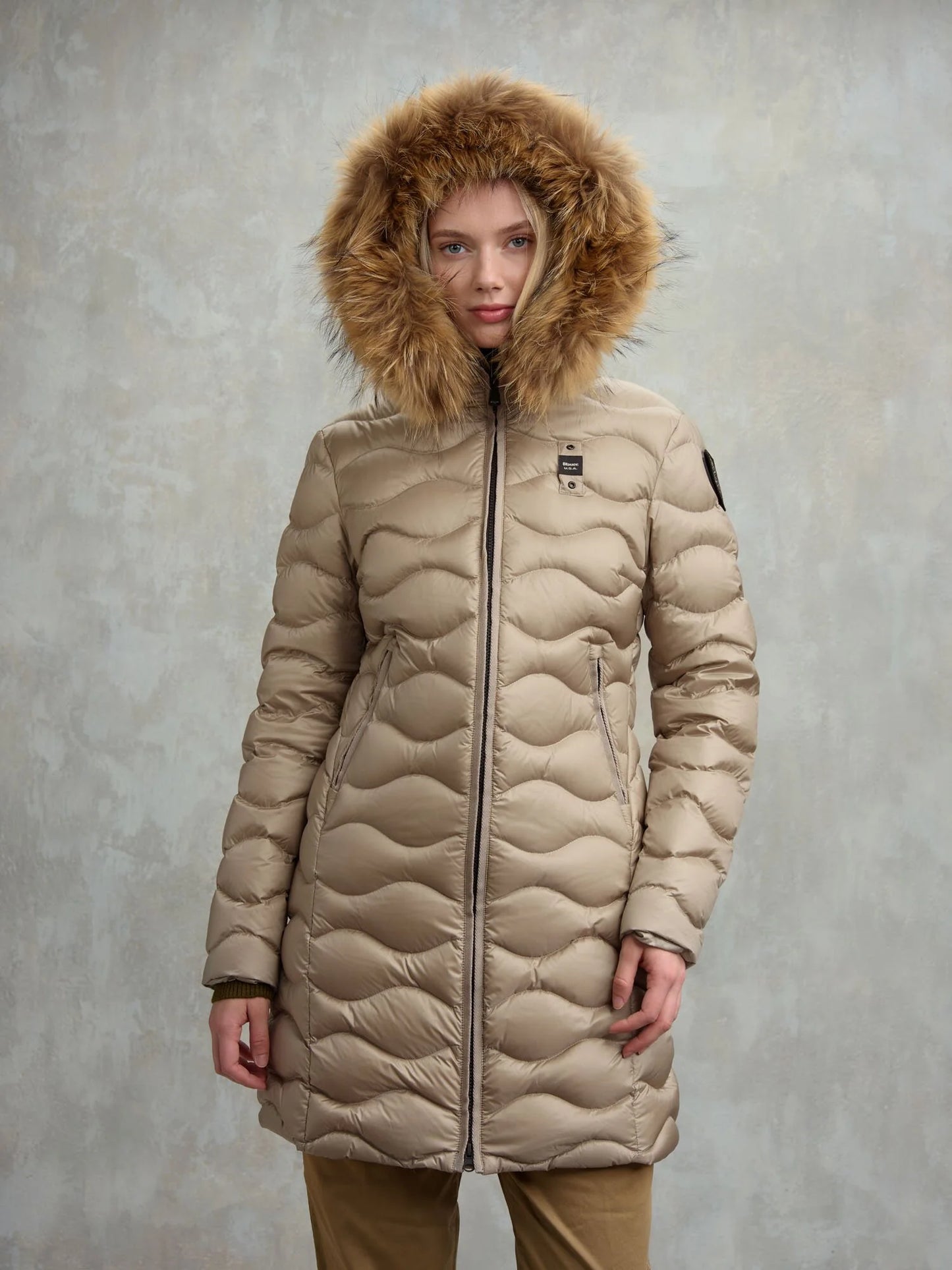 BLAUER
PIUMINO LUNGO AD ONDE CON PELLICCIA LYNEL 25WBLDK03527 006047