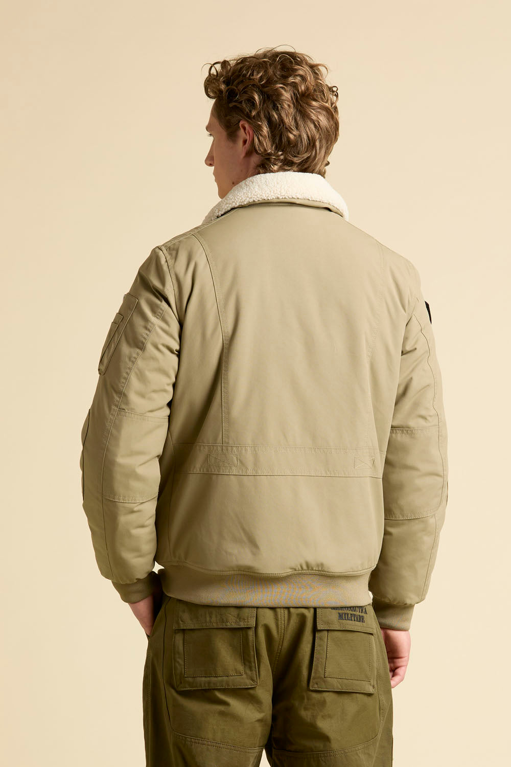 AERONAUTICA MILITARE
ICONICA GIACCA PILOT COLLO REMOVIBILE AB3024UCT03151