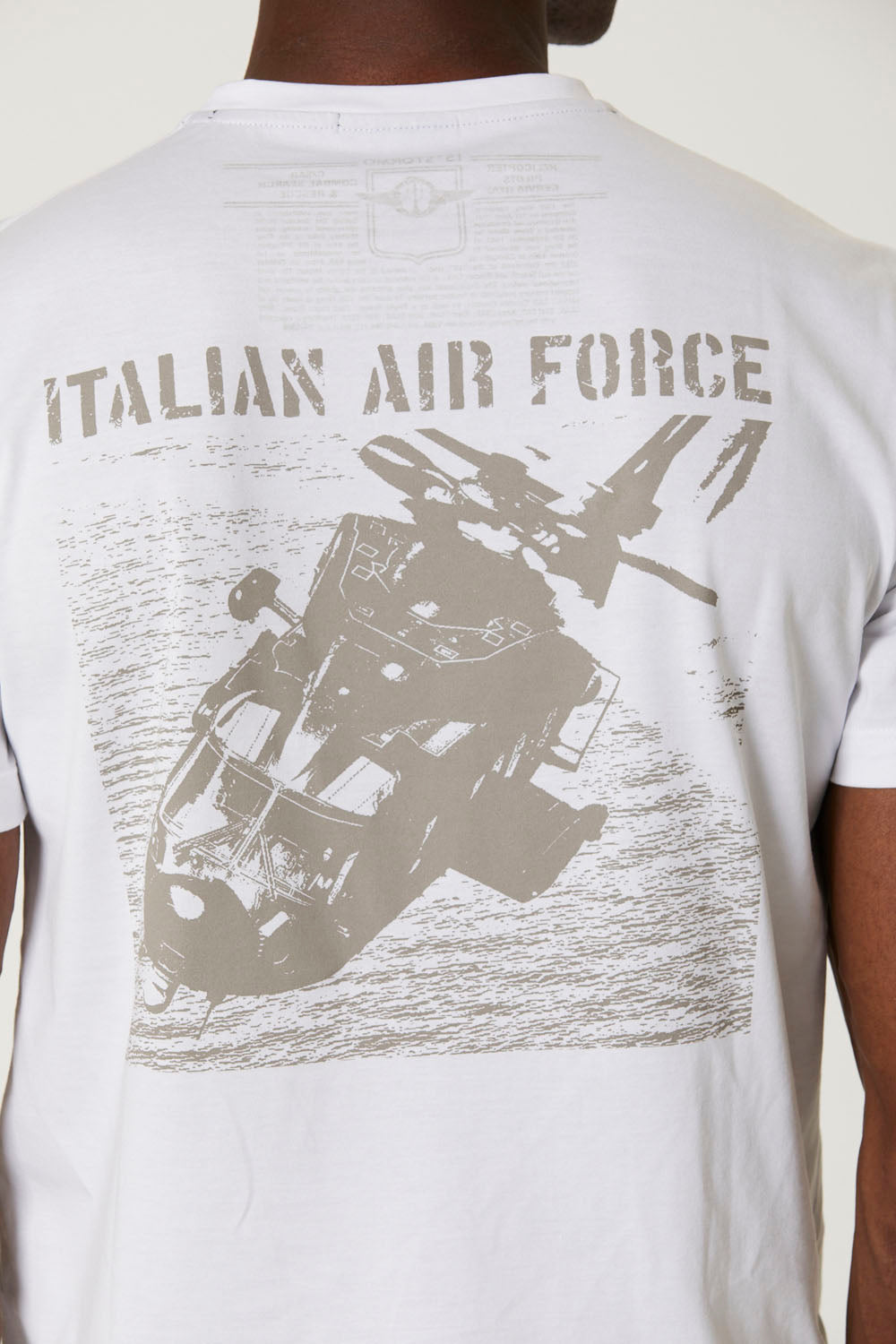 AERONAUTICA MILITARE
T-SHIRT 81°CENTRO CAE STAMPA SUL RETRO 231TS2089J594