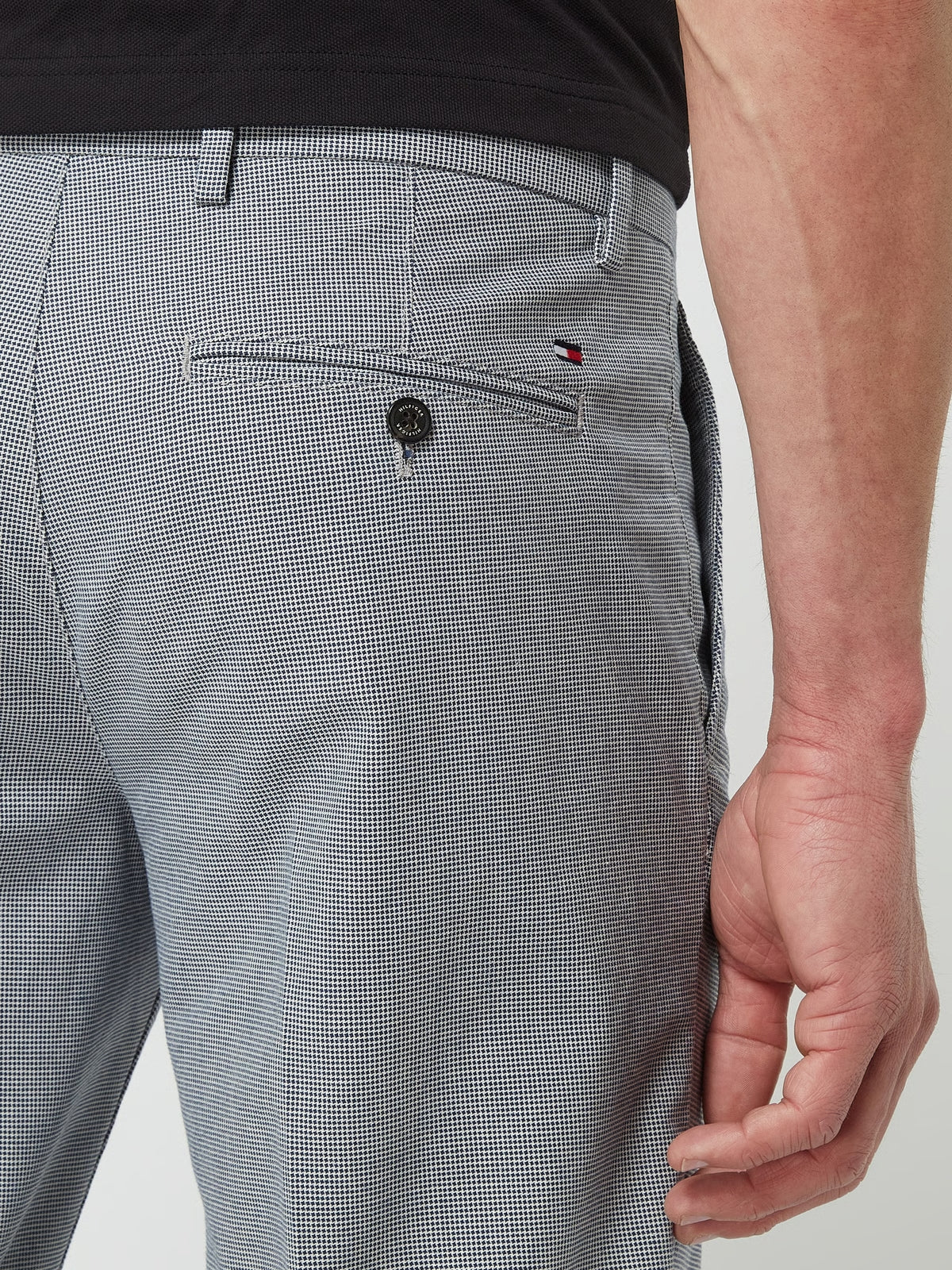 Tommy Hilfiger
Pantaloni slim fit con piega ed elasticizzato, modello 'Hampton' MW0MW17903
