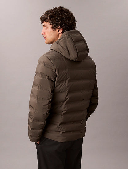 CALVIN KLEIN
PIUMINO RIPIEGABILE TRAPUNTATO RIPIEGABILE CON LOGO GOFFRATO LV04LD521G