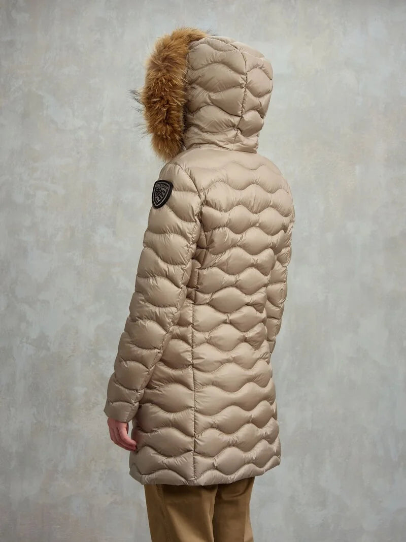 BLAUER
PIUMINO LUNGO AD ONDE CON PELLICCIA LYNEL 25WBLDK03527 006047