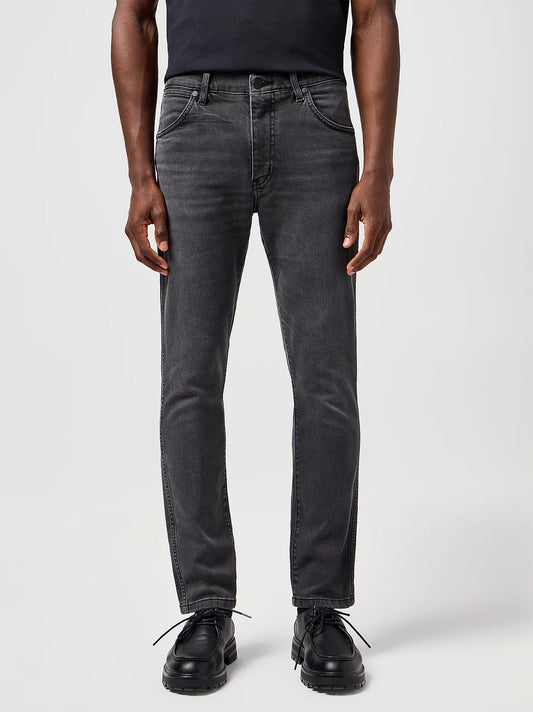 WRANGLER
LARSTON HIGH STRETCH WHISPERED WASH 112362433