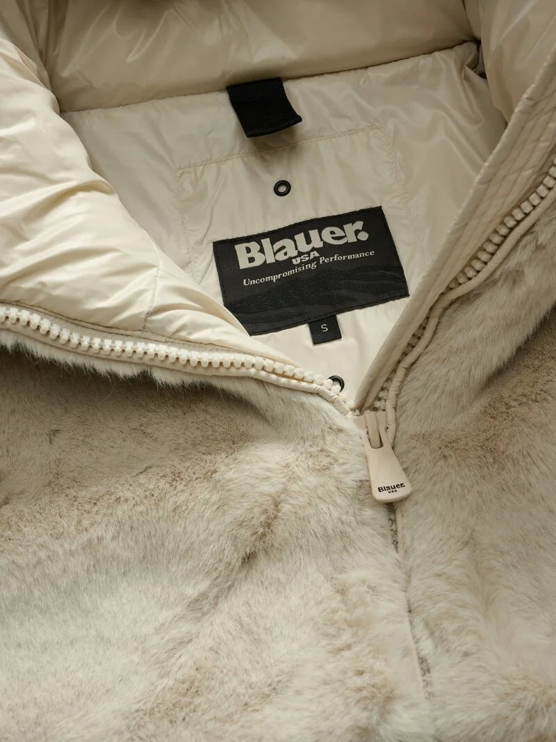 BLAUER
GIUBBETTO NYLON CON PELLICCIA ECO FANEVIL 25WBLDC02178 006646