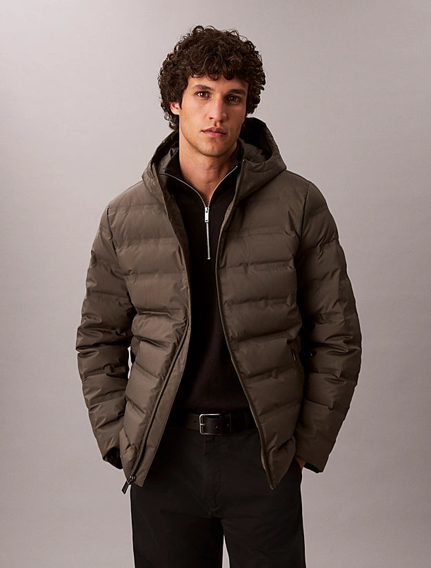 CALVIN KLEIN
PIUMINO RIPIEGABILE TRAPUNTATO RIPIEGABILE CON LOGO GOFFRATO LV04LD521G