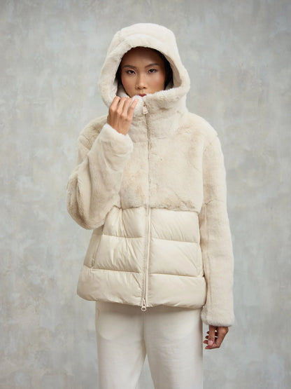 BLAUER
GIUBBETTO NYLON CON PELLICCIA ECO FANEVIL 25WBLDC02178 006646